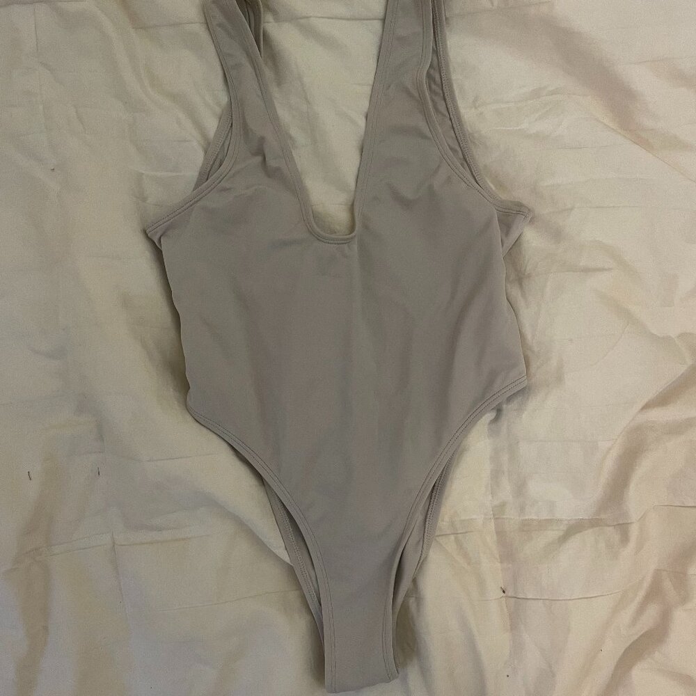 High cut Sofsy sexy swimsuit